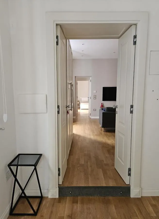 Guest house Toledo Suites Naples Italy