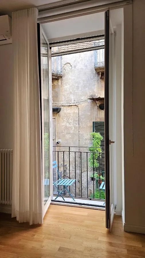 Toledo Suites Naples Guest house